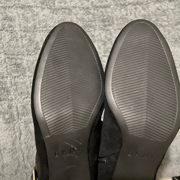DKNY: Caira Heeled Boots - Picture 5 of 5